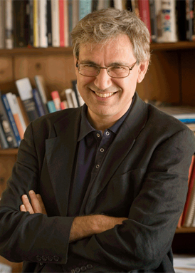 Orhan Pamuk Kimdir